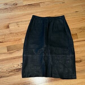 Chic Black Pencil Skirt